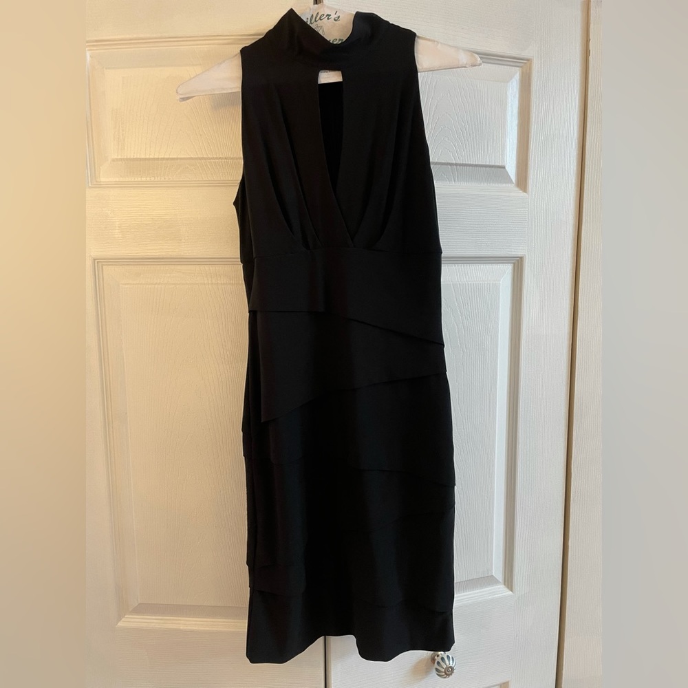 White House Black Market Beautiful Black Dress, Excellent Condition, Size 2.